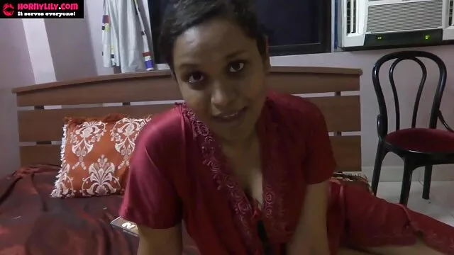 थाई इंग्लिश मूवी सेक्सी bargirl हो जाता है उसके गधे का भंडाफोड़