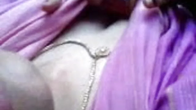 गीला हो रहा हैं इंग्लिश मूवी सेक्सी वीडियो