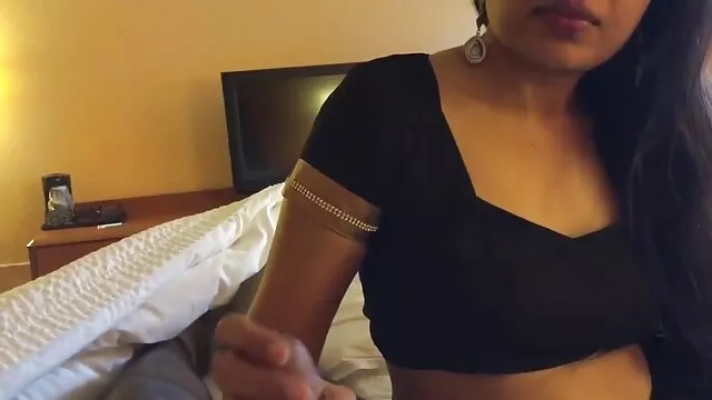 बीडीएसएम XXX इंग्लिश सेक्सी मूवी इंग्लिश बंधन मास्टर अपनी प्यारी एशियाई उप लड़की को लाता है
