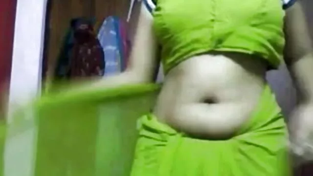 सींग वाली दादी। सेक्सी मूवी वीडियो इंग्लिश