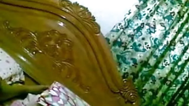 हिना और इंग्लिश सेक्सी मूवी ऑनलाइन उनका पसंदीदा पेय