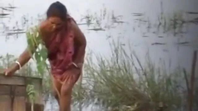 किट्टी कार्यालय में गड़बड़ इंग्लिश सेक्सी फिल्म मूवी और सह (स्काउट) में लेपित