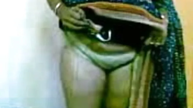 सह शॉट: पैर इंग्लिश सेक्स मूवी इंग्लिश सेक्स की अंगुली ग्रिपर 1