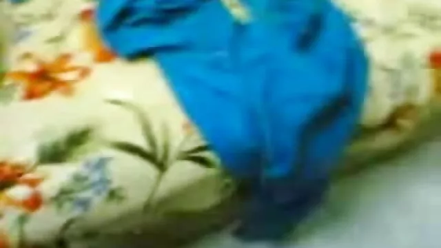 अनिका पेरो और इंग्लिश फिल्म सेक्सी मूवी तमारा रडार 3som