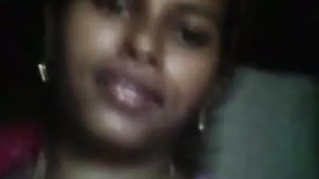 दो लोग बाहर नौकरानी को चोदते हैं इंग्लिश सेक्सी मूवी वीडियो में !!!
