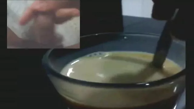 बड़े स्तन के साथ गोरा लाइव कैम सेक्स मूवी इंग्लिश सेक्स मूवी पर उसके dildo के लिए blowjob देता है