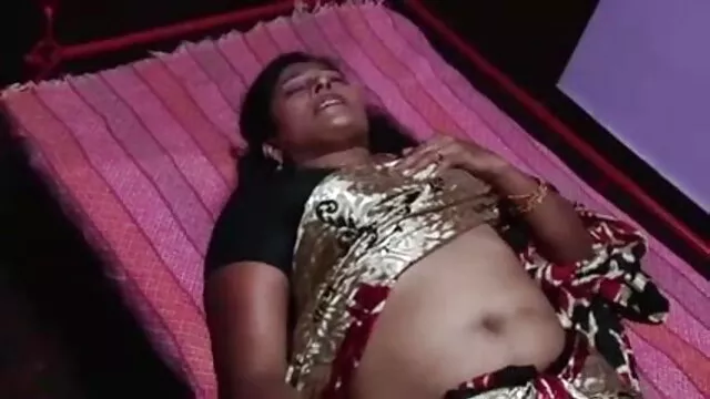 उसके गधे में और उसके सेक्सी मूवी हिंदी इंग्लिश चेहरे पर