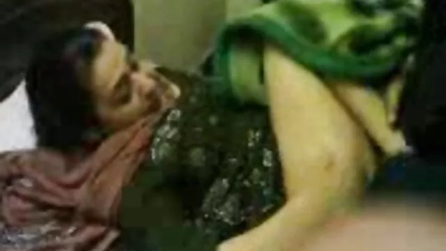 विनम्र लड़की तंग गुलाबी butthole डिल्डो तो असली मांस द्वारा drilled इंग्लिश सेक्स मूवी फिल्म हो जाता है
