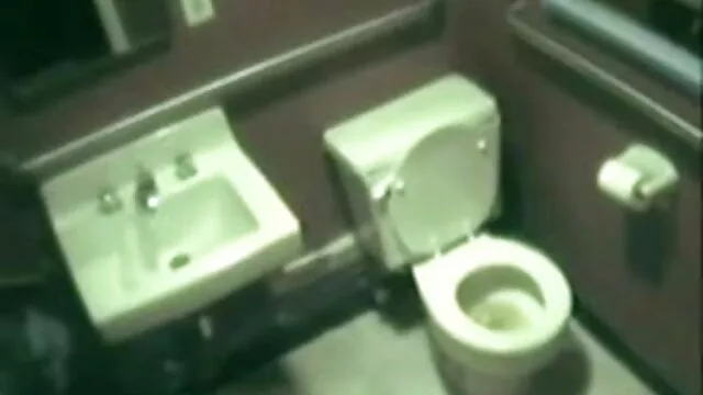 थरथानेवाला गर्म एमआईएलए मिका सींग का बना देता सेक्सी बफ इंग्लिश मूवी है