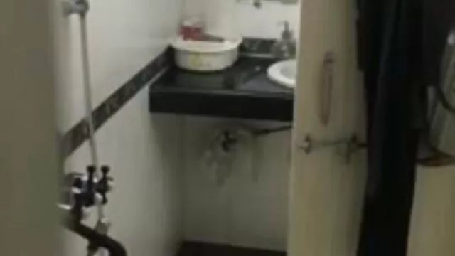 बिग विली उमर के साथ Barmaid अंतरजातीय इंग्लिश सेक्सी मूवी इंग्लिश कट्टर