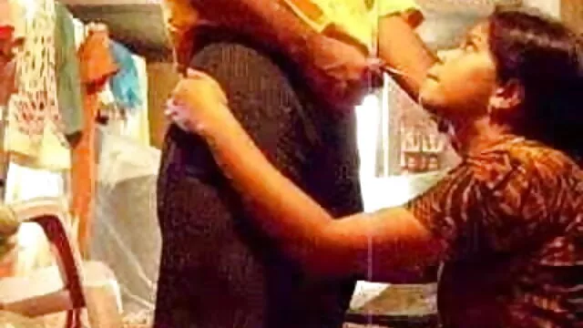 एशियाई पत्नी अपना इंग्लिश सेक्सी मूवी फुल हद पहला सफेद बैल लेती है