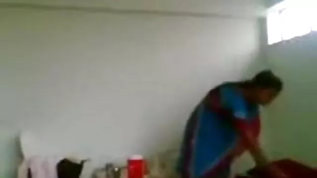 HANDJOB इंग्लिश की सेक्सी मूवी HUNNIES क्लो डायर