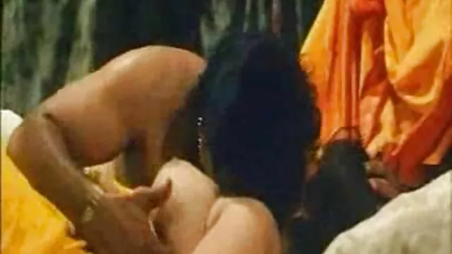 किशोर गड़बड़ सेक्स मूवी इंग्लिश फिल्म चेहरे
